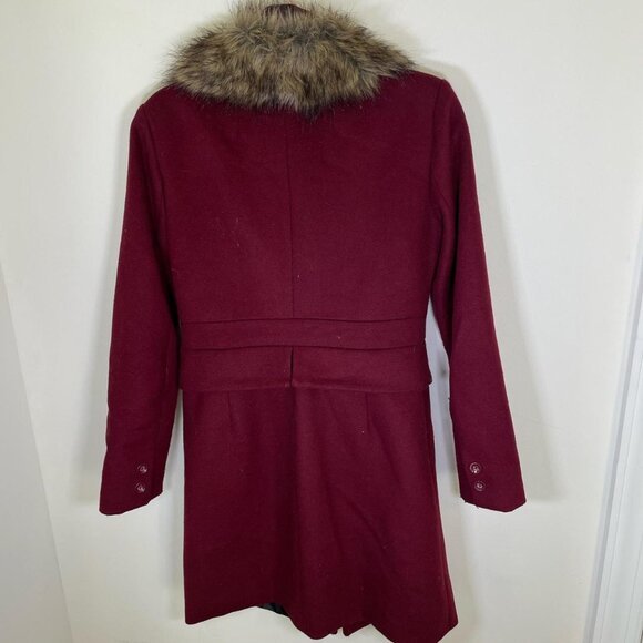 Forever 21 Contemporary Maroon Burgundy Wool Blend Coat with Fur Collar - Picture 2 of 2
